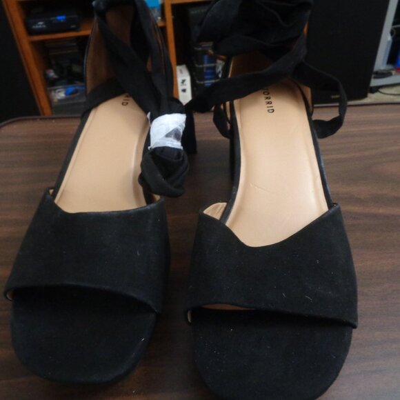 Torrid All Over Raffia Platform Heel Black Sz 13 WW - Picture 4 of 8